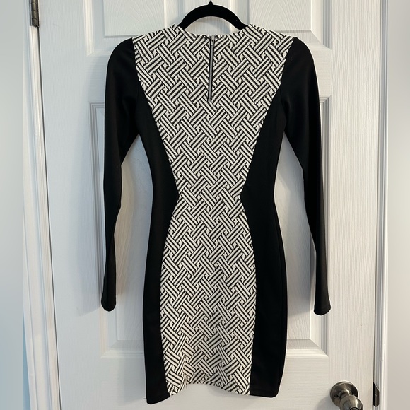H&M black & white fitted dress, size 2 - Picture 2 of 4
